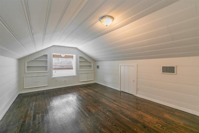 Building Photo - 4219 Calmont Ave