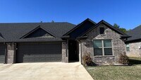 Building Photo - Country Heights #1301