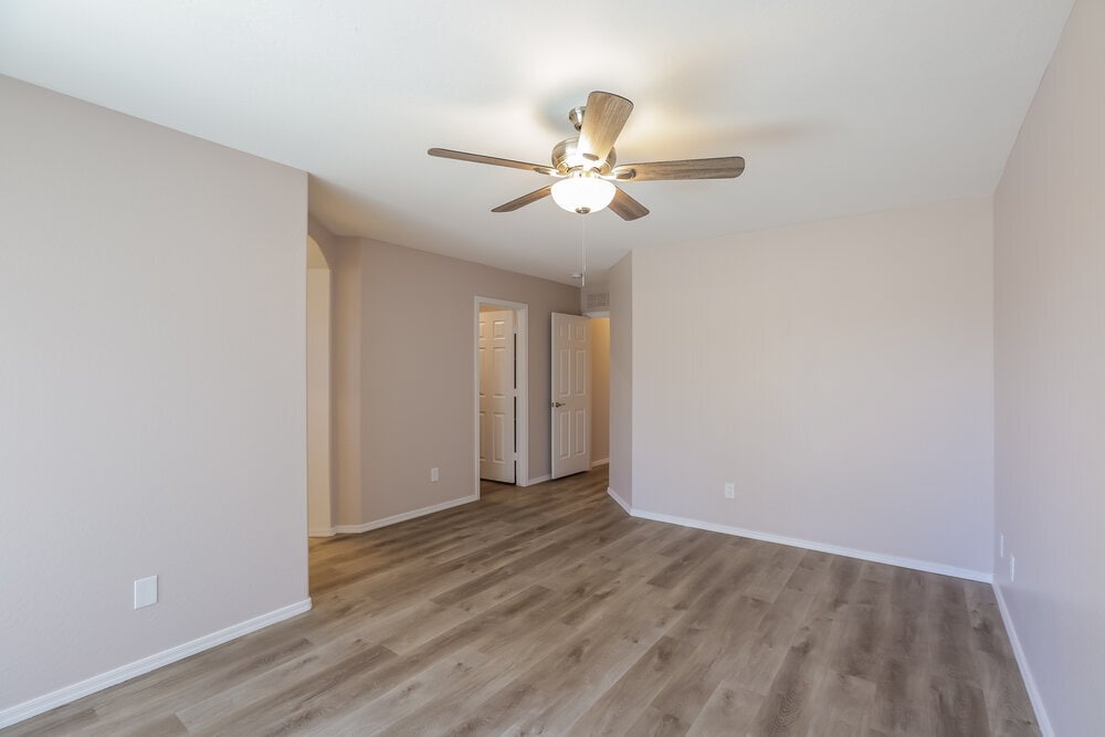 Building Photo - 7302 S 253rd Ave
