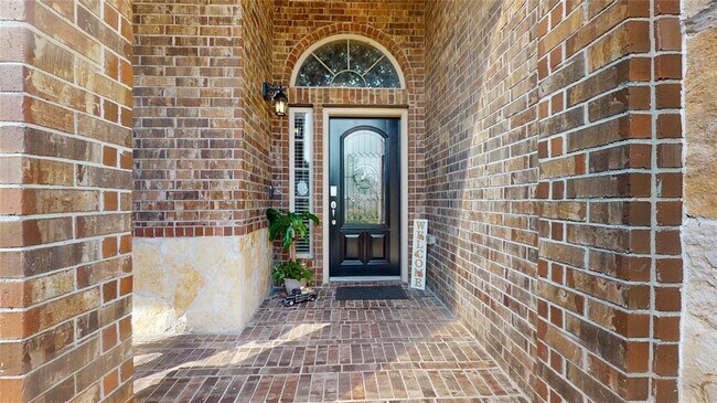Building Photo - 28511 Pleasant Forest Dr