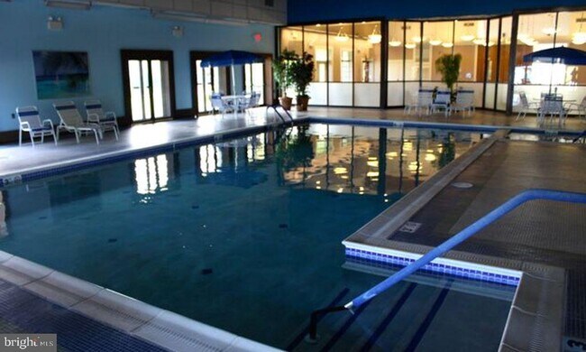 Building Photo - 8 Benjamin Franklin Dr