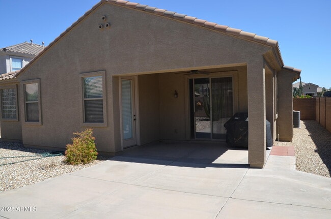Building Photo - 14214 W Ventura St