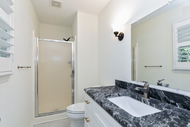 Bathroom 1 - 6208 Bent Fork Cir