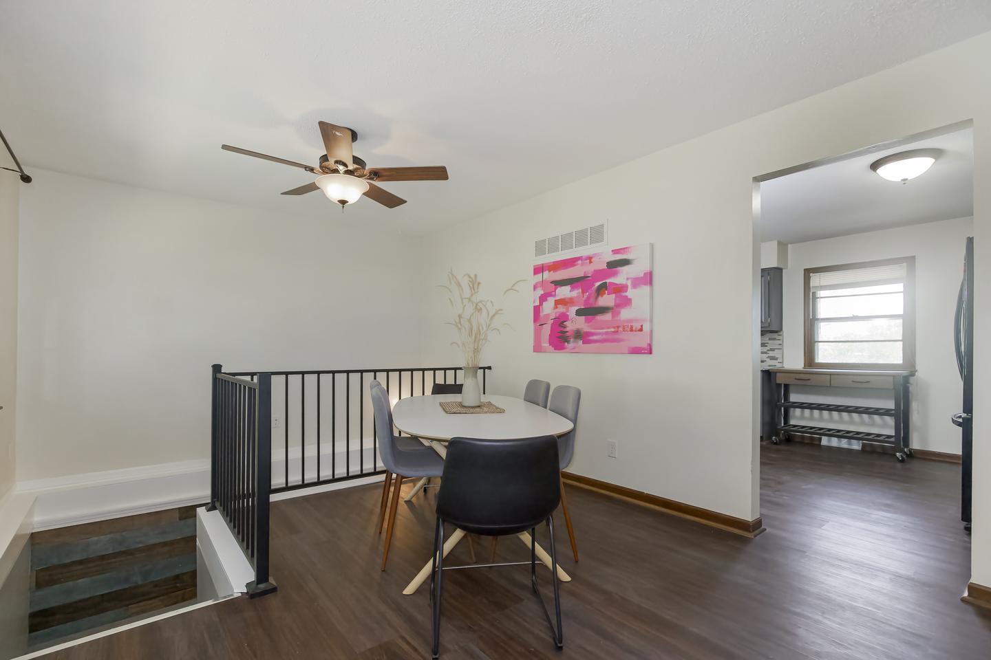 Building Photo - 300 SE Chicago St