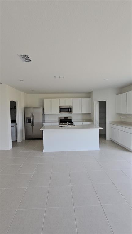 Building Photo - 3383 Alexander Dr