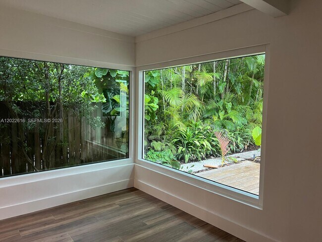 Building Photo - 6851 SW 77th Terrace