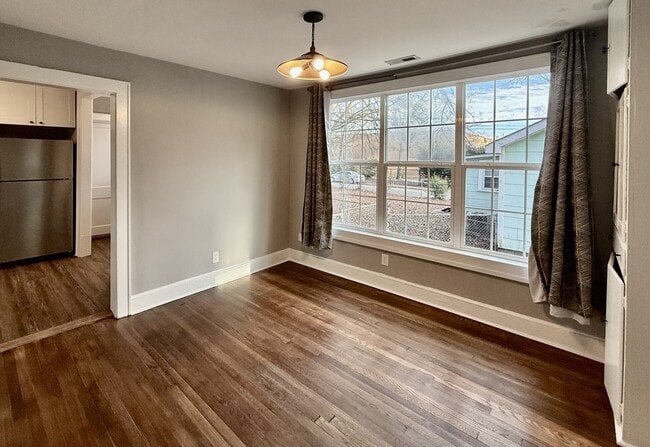 Building Photo - 1802 Guess Rd