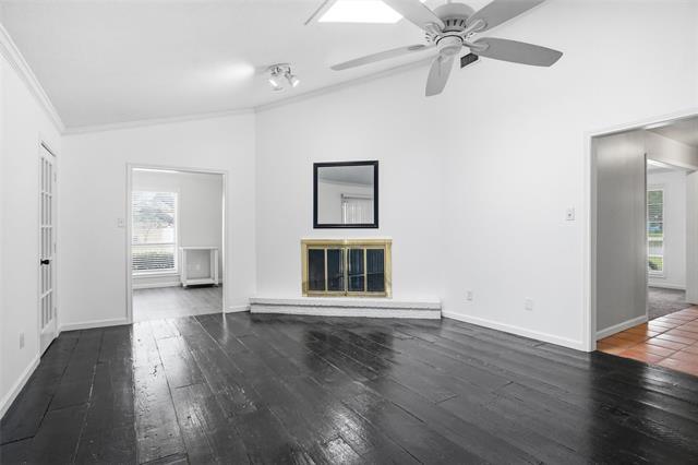 Building Photo - 6200 Trail Lake Dr