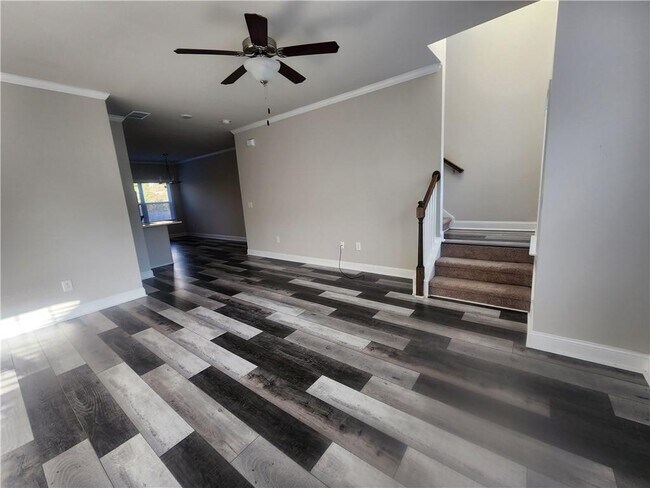 Building Photo - 187 Plaza Park Walk