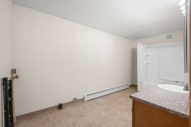 Building Photo - 1118 Cheri Way