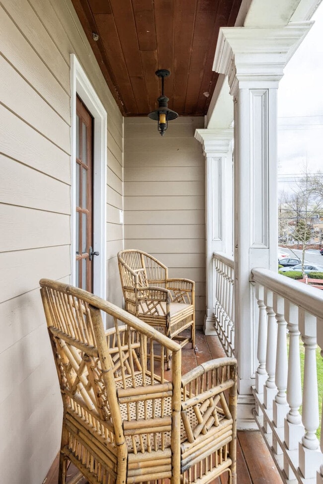 Building Photo - 15 Ferry St