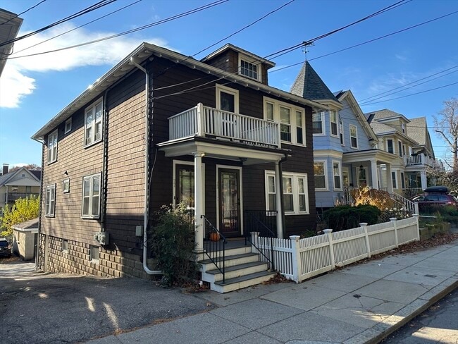 Building Photo - 77 Walk Hill St