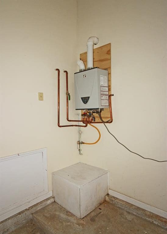 Building Photo - 303 Leeward Walk Ln