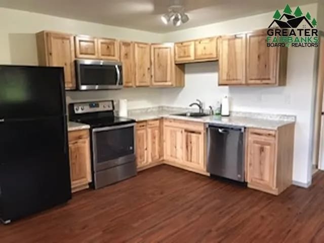 Building Photo - 690 El Rancho Dr