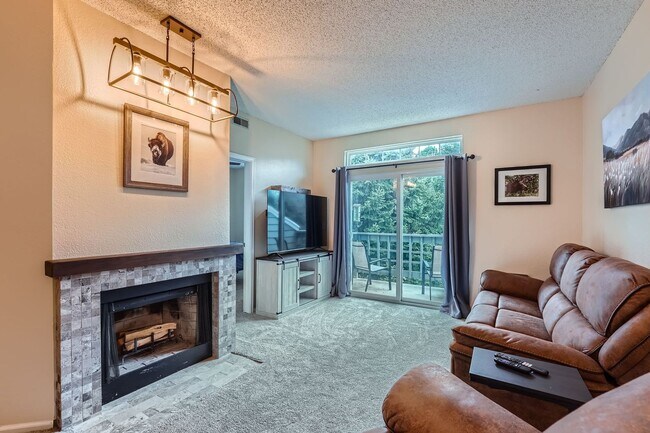 Building Photo - 7430 Singing Hills Dr