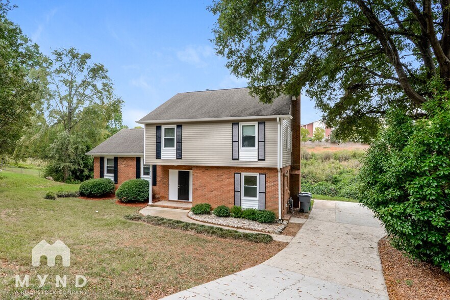 Building Photo - 9144 Joyce Kilmer Dr