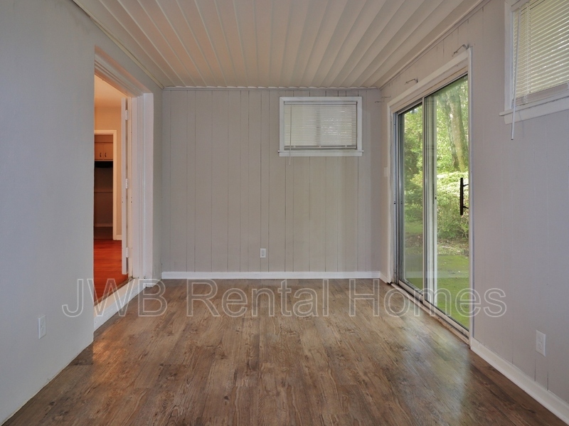 Building Photo - 6474 Fordham Cir E