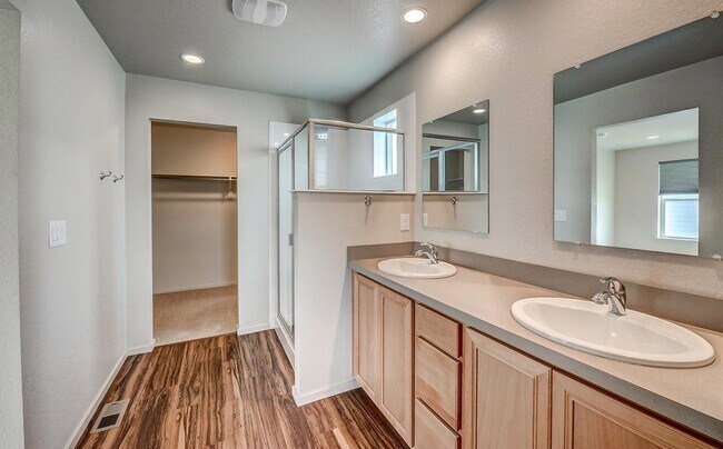 Building Photo - 12746 River Rock Wy