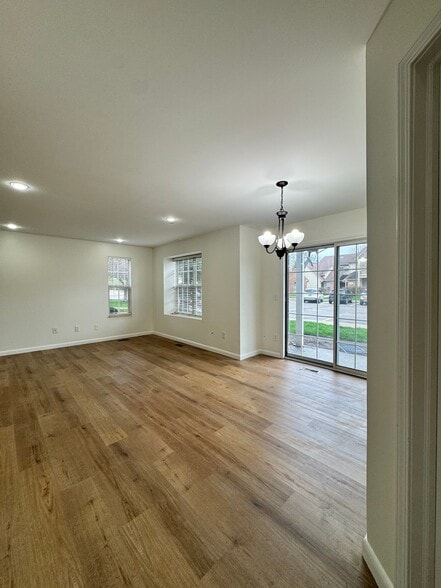 Building Photo - 249 Brookwood Dr