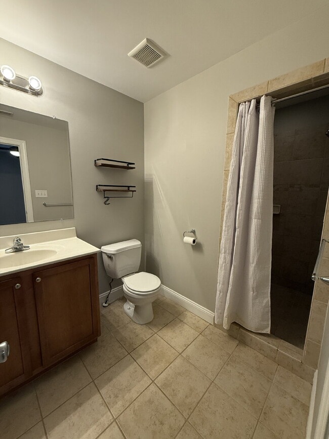 Building Photo - 4506 Coral Dr
