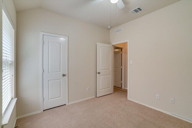 Building Photo - 3012 Dusty Chisolm Trail