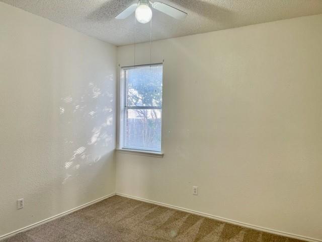 Building Photo - 7216 Park Creek Cir W