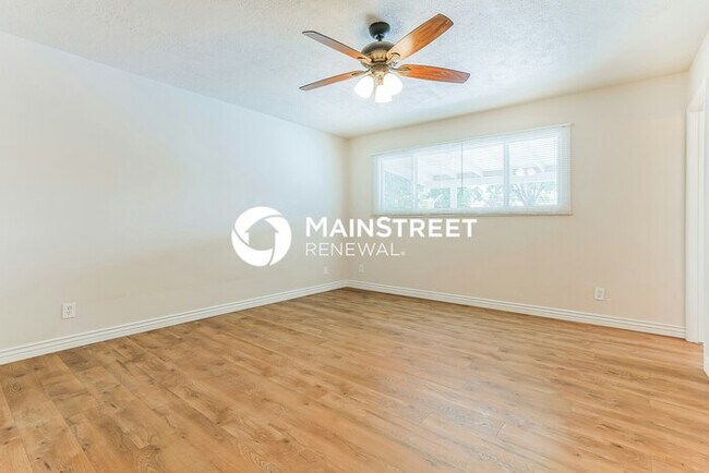 Building Photo - 3 Bedroom Pet-Friendly Home in MESA, AZ with Main Street Renewal