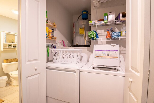 Building Photo - OFF-SEASON FURNISHED MONTHLY RENTAL AVAILABLE JAN '26