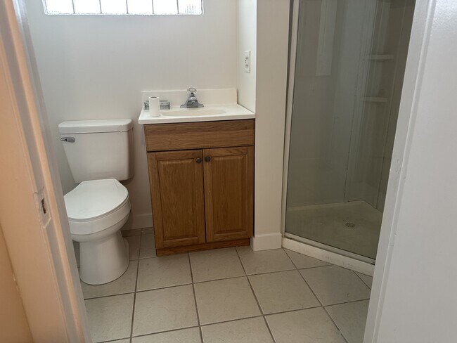 Building Photo - 1000 Canyon Rd