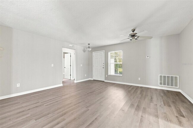 Building Photo - 516 Bella Rosa Cir