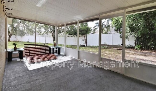 Building Photo - 11034 Englenook Dr