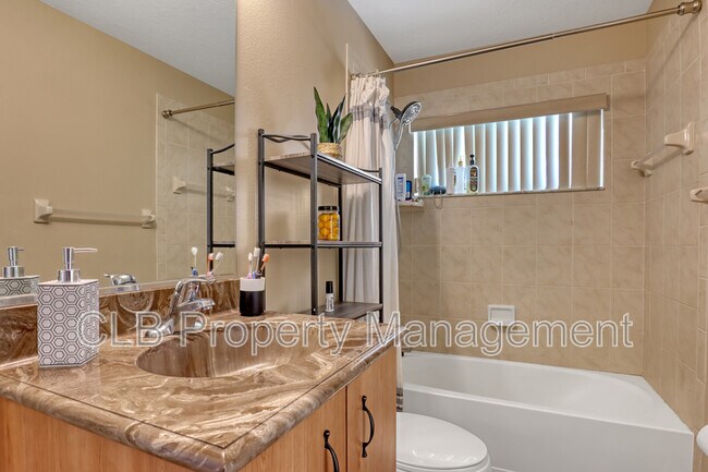 Building Photo - 6808 Amici Ct