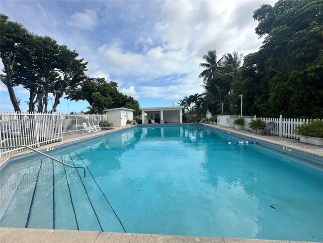 Building Photo - 7801 NE 4th Ct