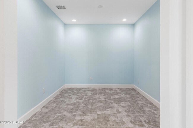 Building Photo - 621 Beach Bum Blvd