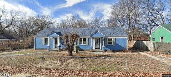 Primary Photo - Beautiful Duplex | Apply Now!!