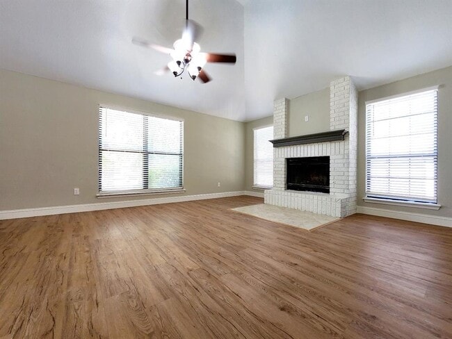 Building Photo - 11703 Lorene Ave