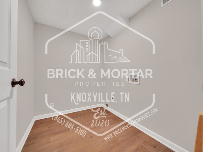 Building Photo - 1903 Huber Ct