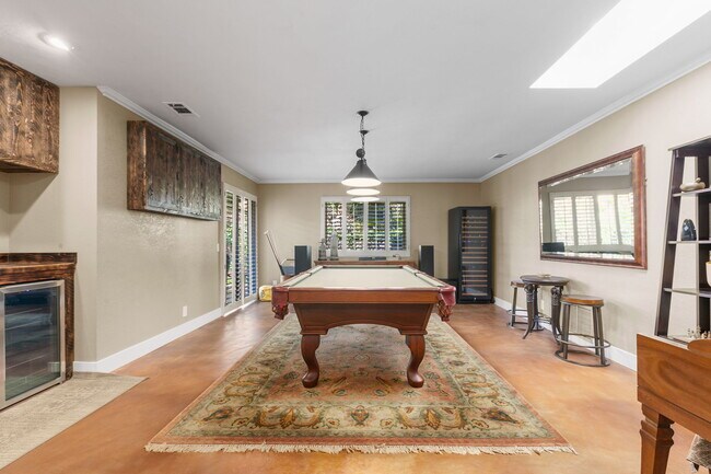 Building Photo - 3000 Azahar St