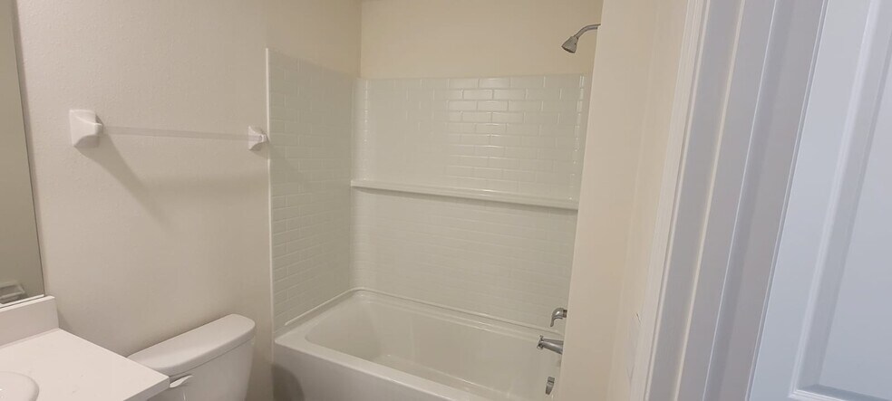 Building Photo - 8226 SW 67th Ave