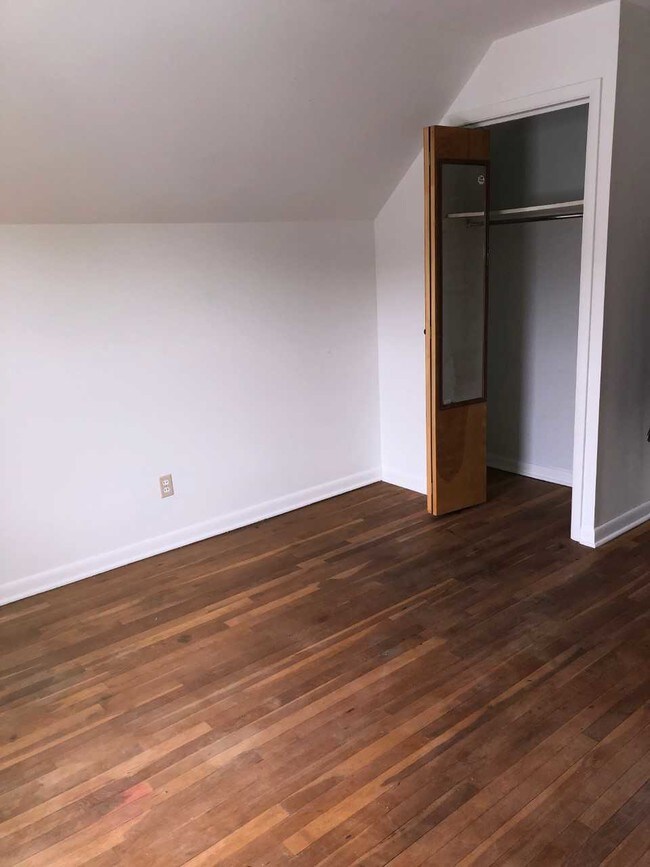 Building Photo - 16 Eden Pl