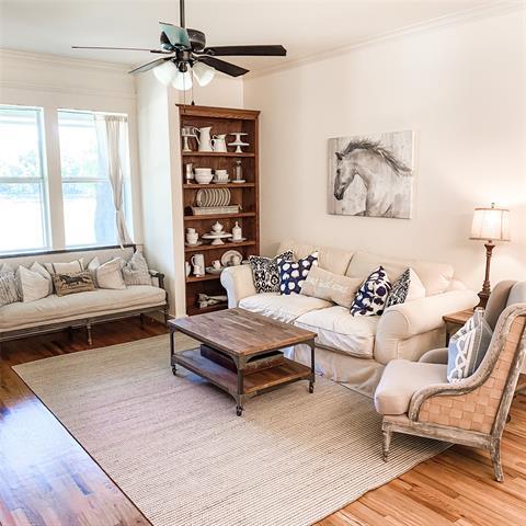 Building Photo - 581 Country Club Rd