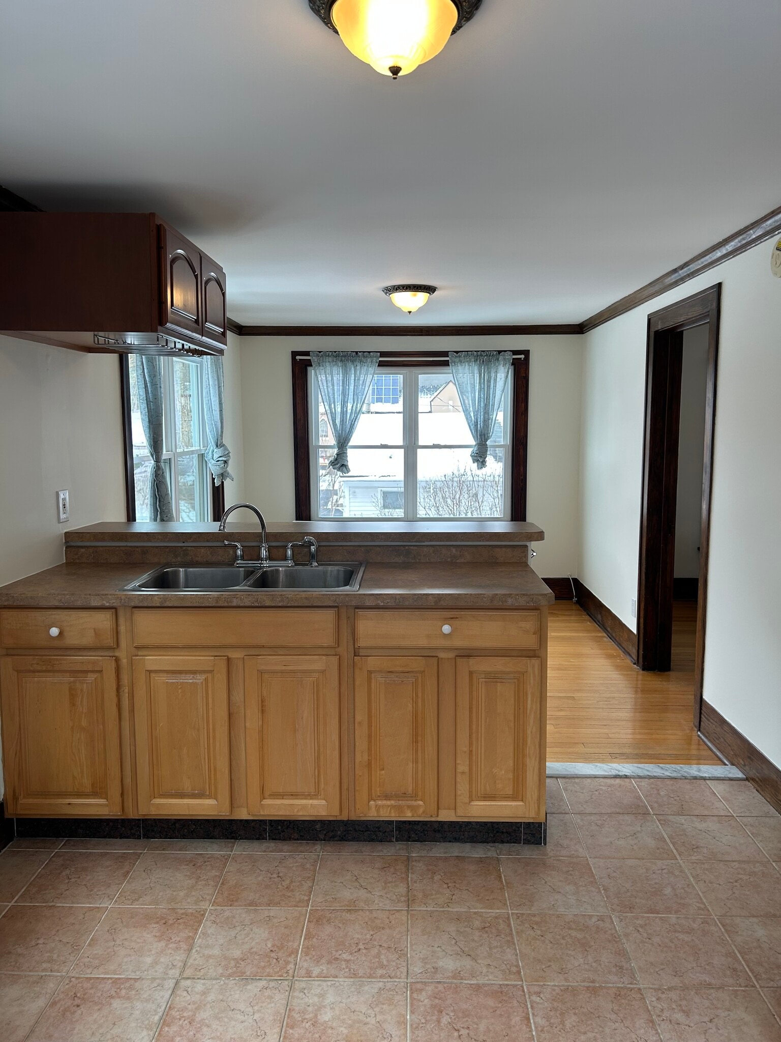 Kitchen/Dining Rooms - 414 Kenwood Ave