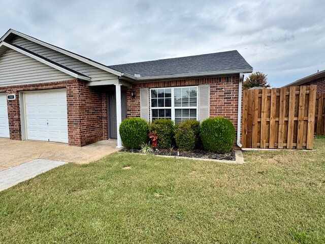 Primary Photo - 3500 SW Landau Ct