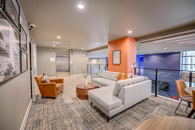 Building Photo - 817 Matisse Dr