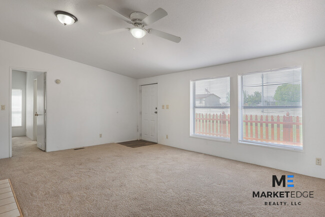 Building Photo - 5Bed/3Bath Home in Buckeye, AZ! Ready for ...