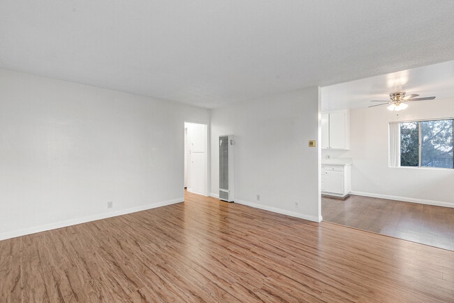 Building Photo - 2701 S Peck Ave