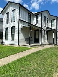 Building Photo - 130 Mound St
