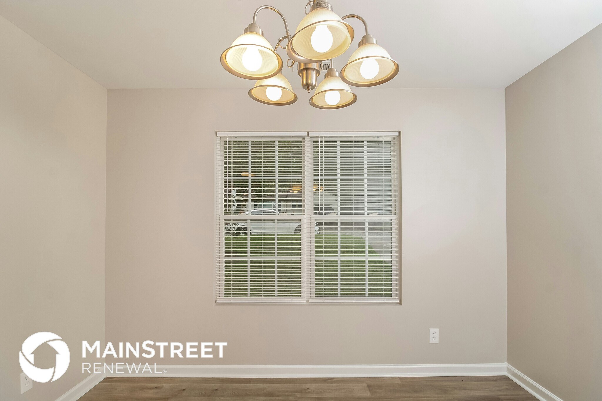 Building Photo - 3921 Springbrook Dr