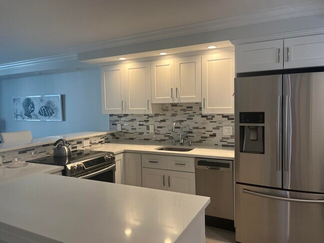 Building Photo - 2929 S Ocean Blvd
