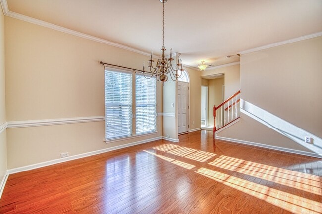 Building Photo - Incredible Home In Gated Community/Simpsonville